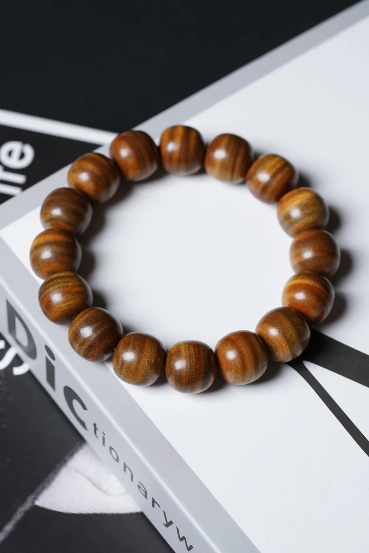 原生态绿檀水波纹13*14mm精工手串