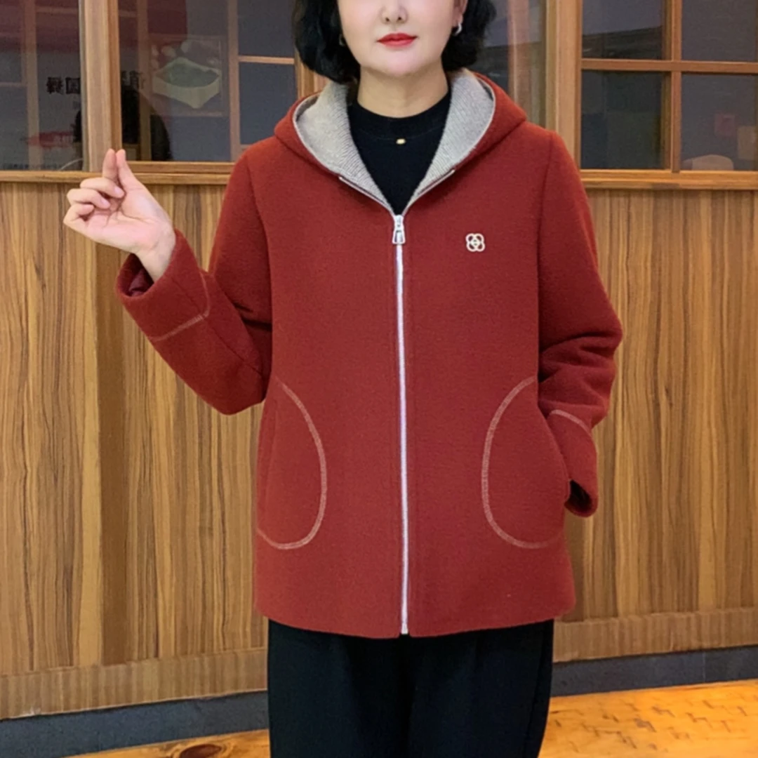秋冬新款连帽休闲时尚气质洋气短款宽松中老年女装