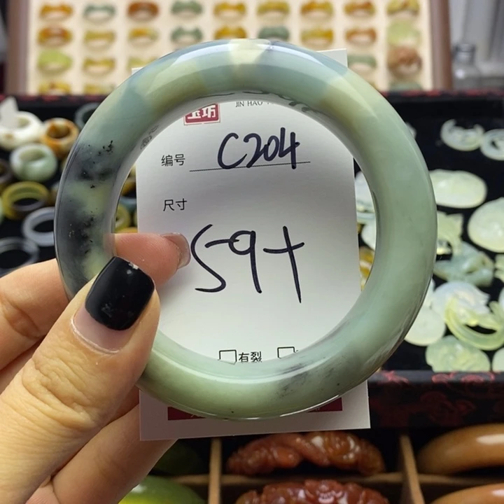 蛇纹石玉手镯未镶嵌