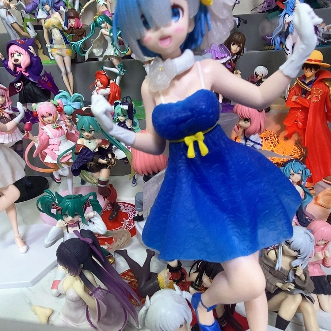 蓝色婚纱雷姆袋装