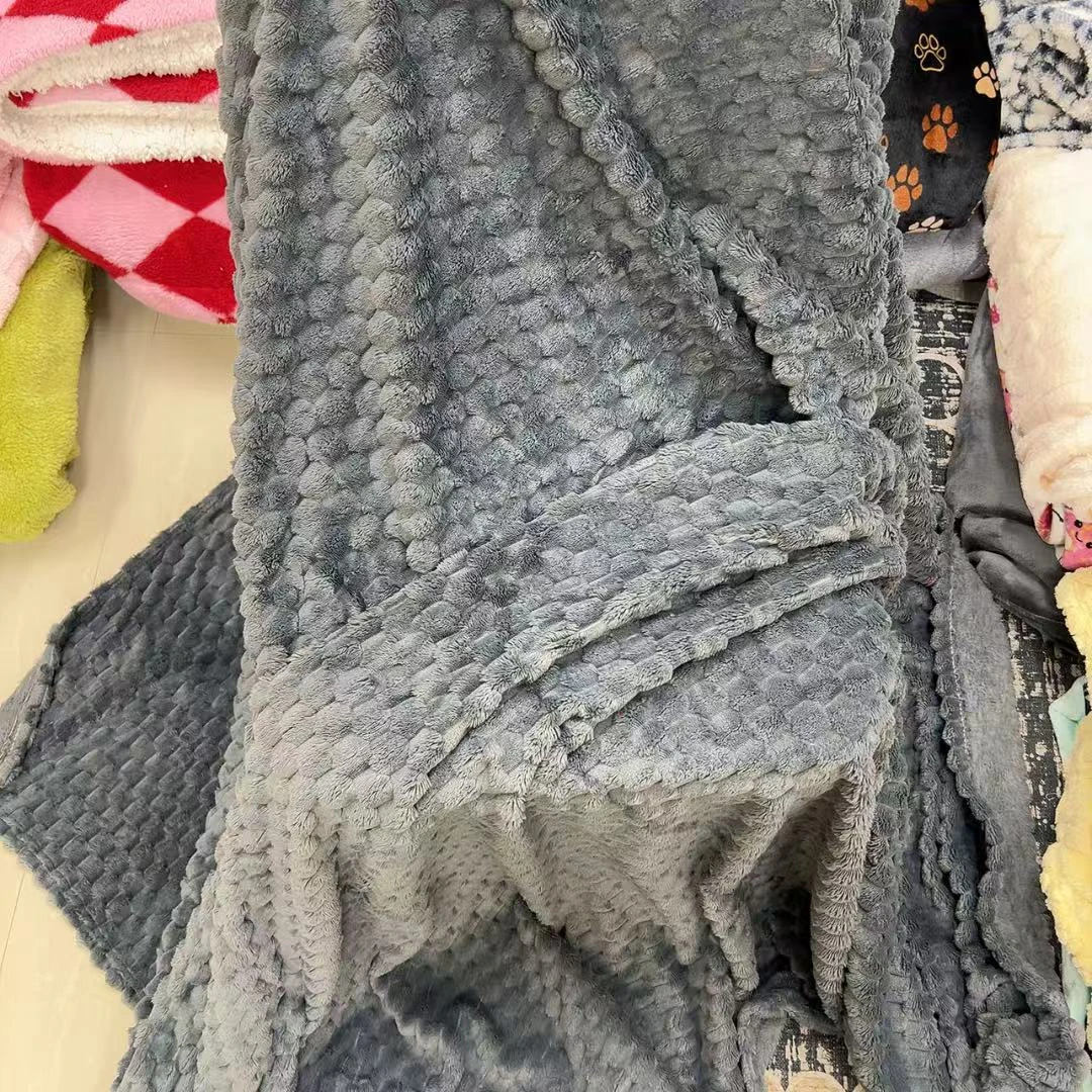 180X200深灰色玫瑰绒毛毯