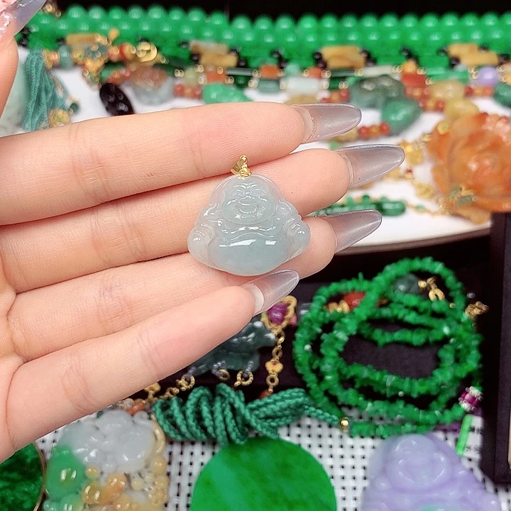 翡翠18K金镶嵌颈饰翡翠