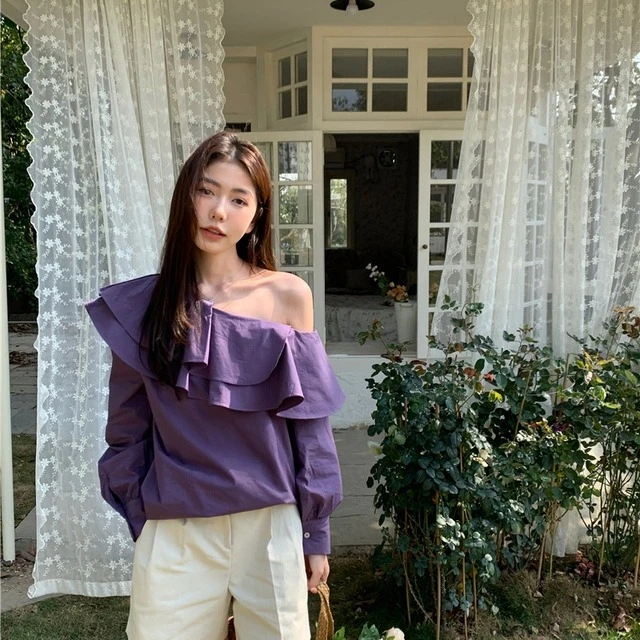 法式紫色露肩荷叶边衬衫上衣女装春季一字肩长袖设计感斜肩领衬衣