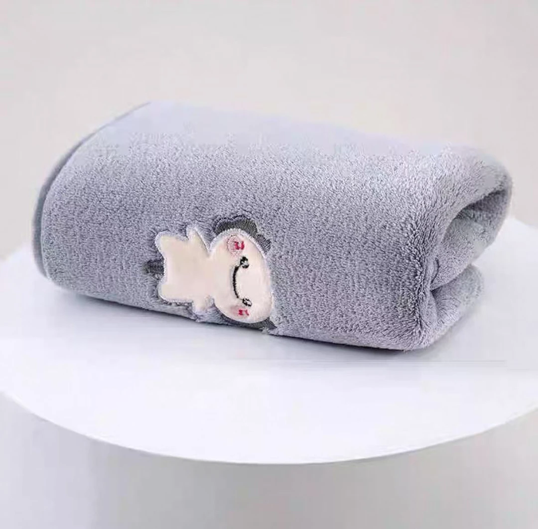 加厚加大成人家用珊瑚绒浴巾卡通刺绣设计适合当礼品