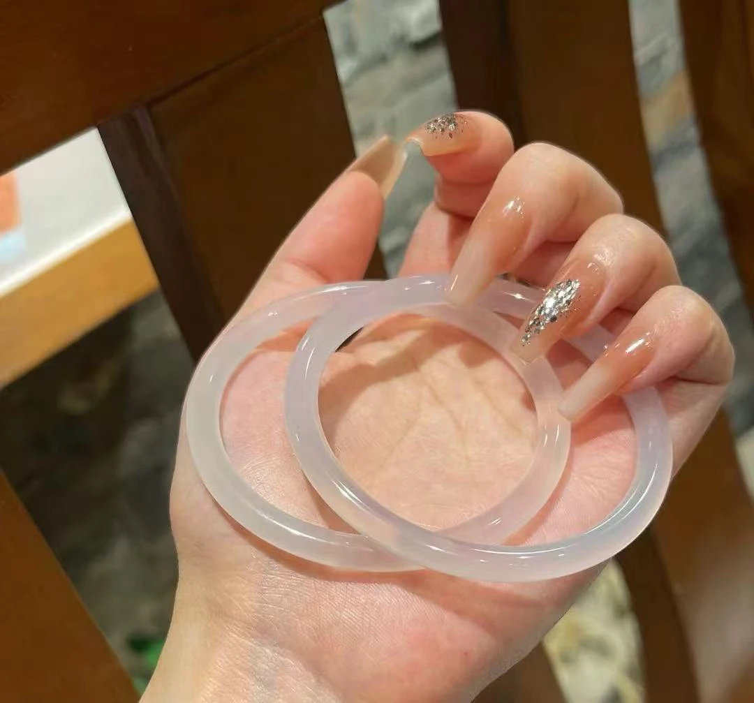 玛瑙玉髓叮当手镯