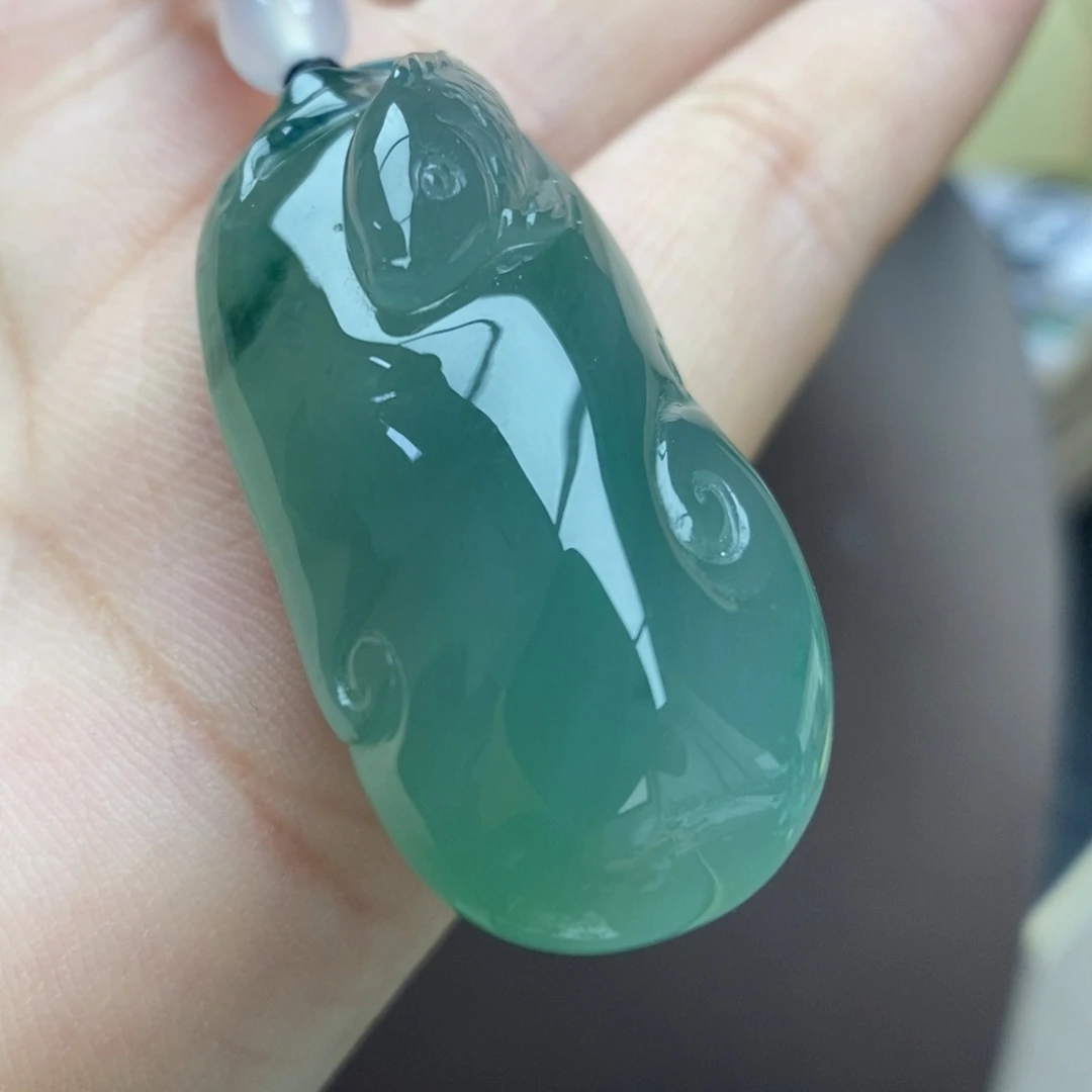 翡翠未镶嵌颈饰吊坠61