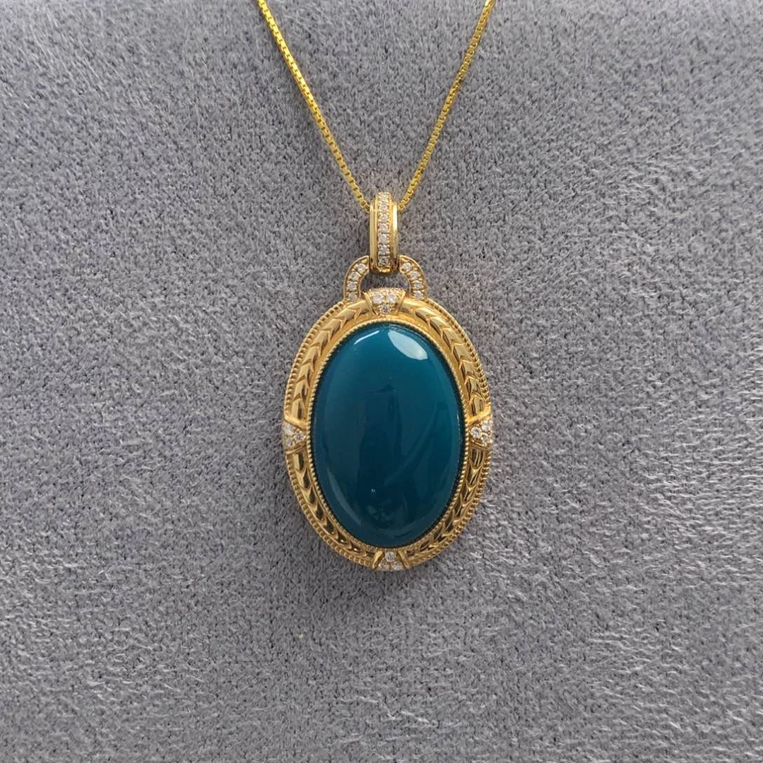 绿松石18K金镶嵌玉化吊坠