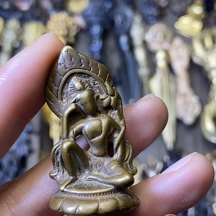 藏传青铜自在观音