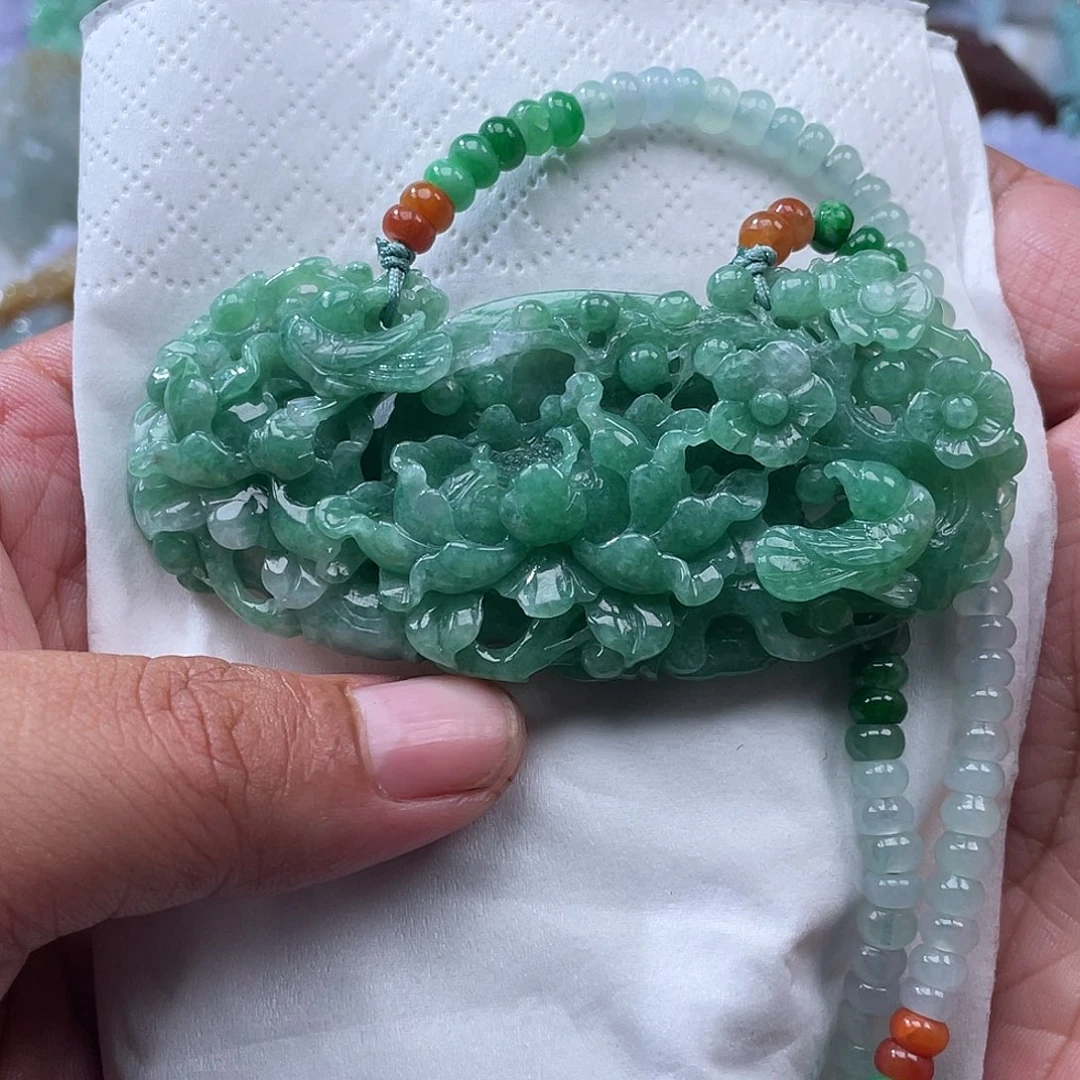 翡翠未镶嵌颈饰翡玉缘翡翠