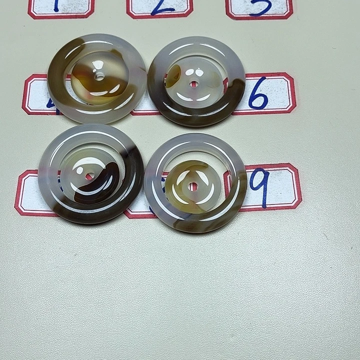 普***甫玛瑙/玉髓未镶嵌颈饰