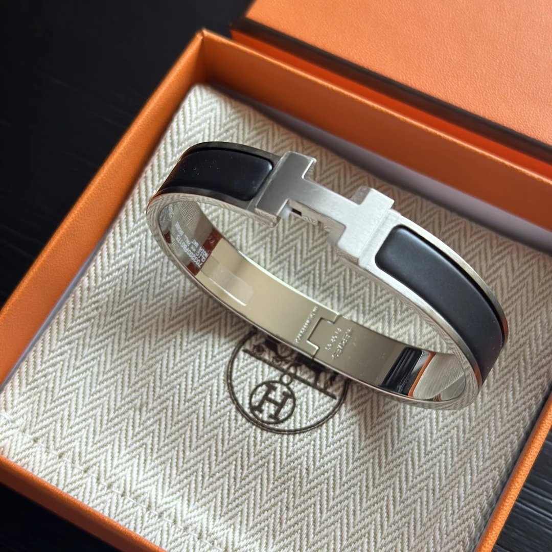 99新 Hermes/爱马仕 哑光黑Clic H 黑银手镯