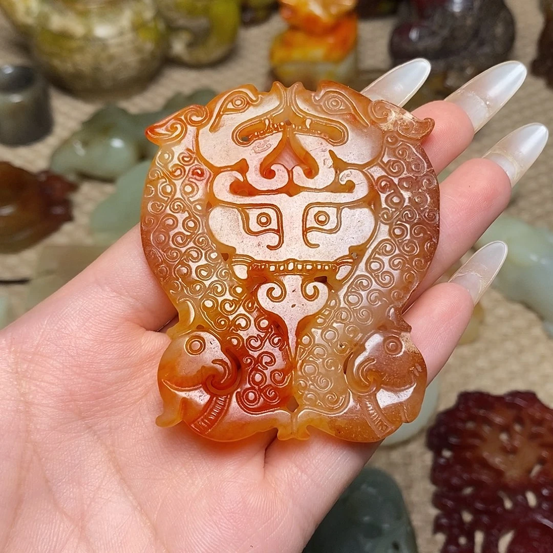 未镶嵌蛇纹石玉颈饰