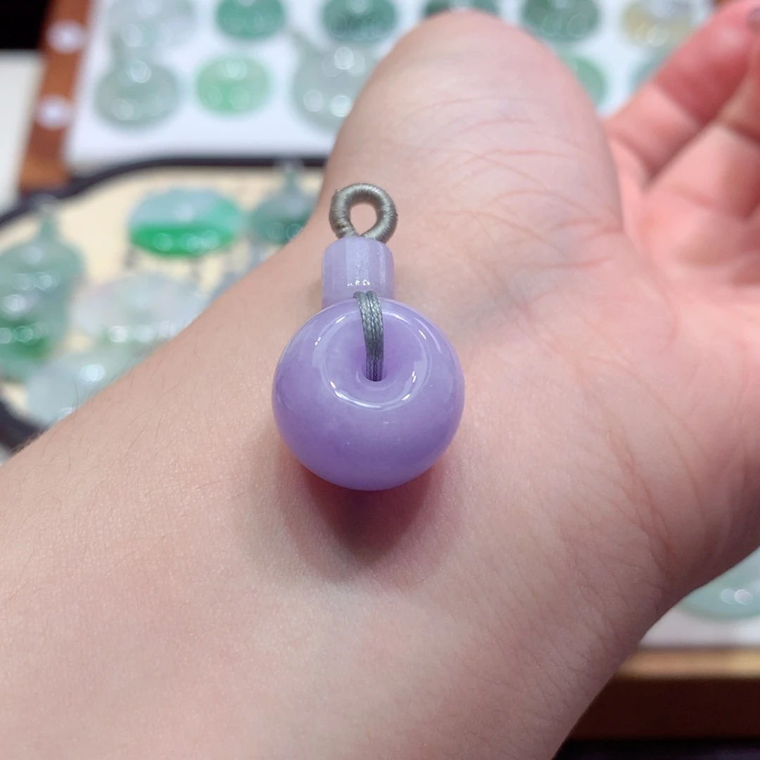 翡翠未镶嵌颈饰98