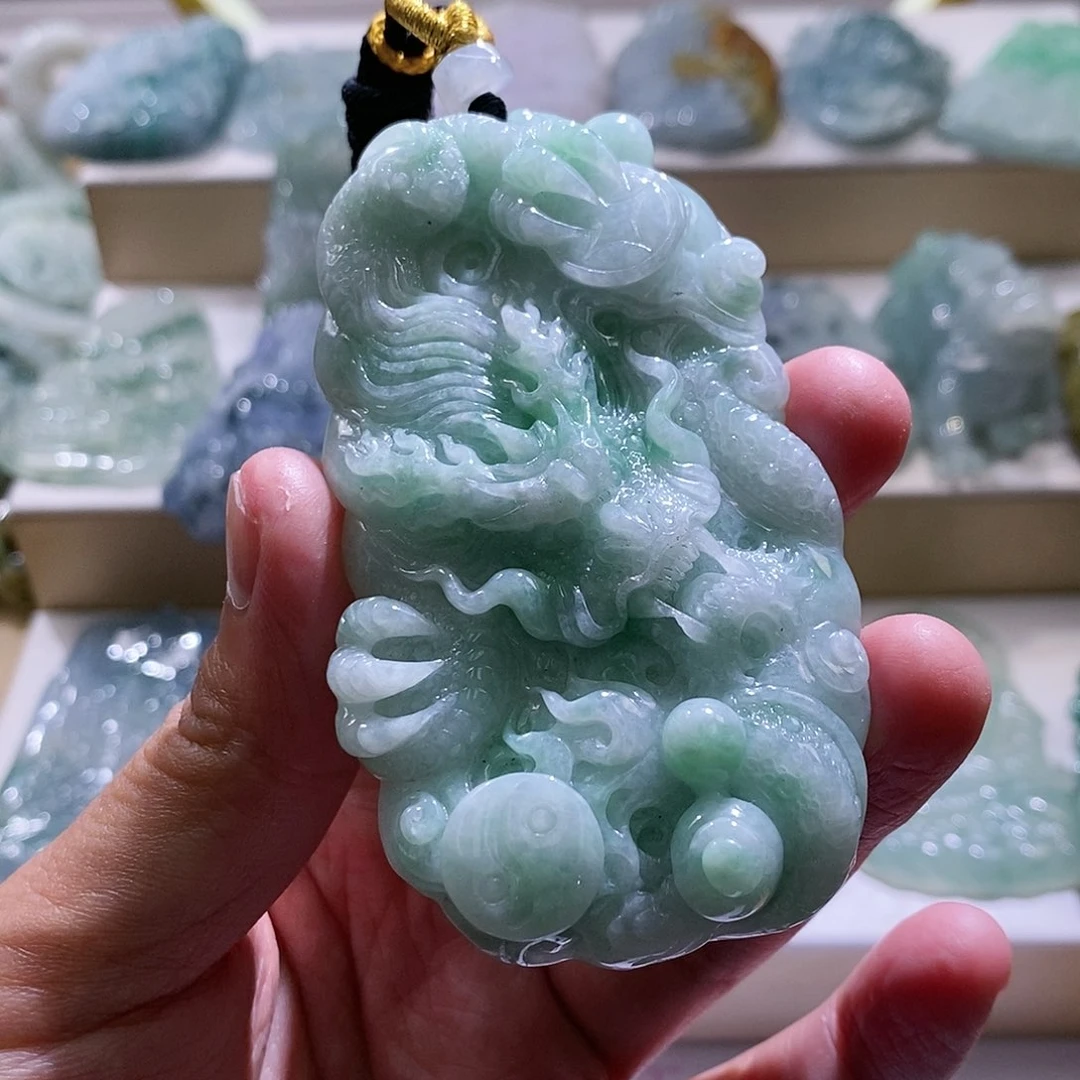 【闪购商品】翡翠颈饰未镶嵌龙牌