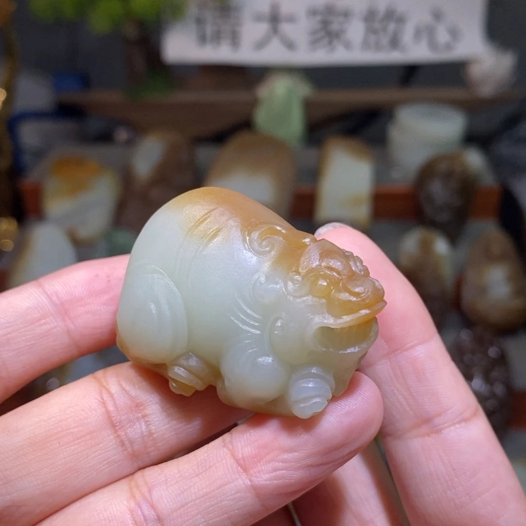 定制和田玉且末糖貔貅