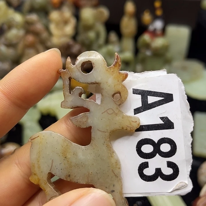 蛇纹石玉未镶嵌挂件