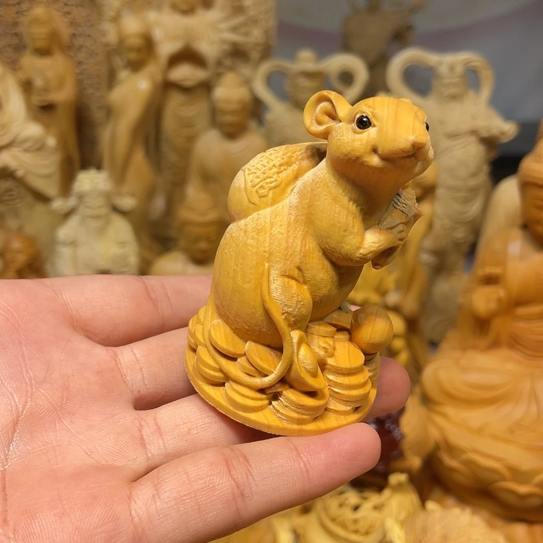 黄杨木小瑕疵老鼠