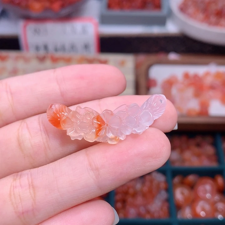 南红玛瑙未镶嵌南红蝴蝶花