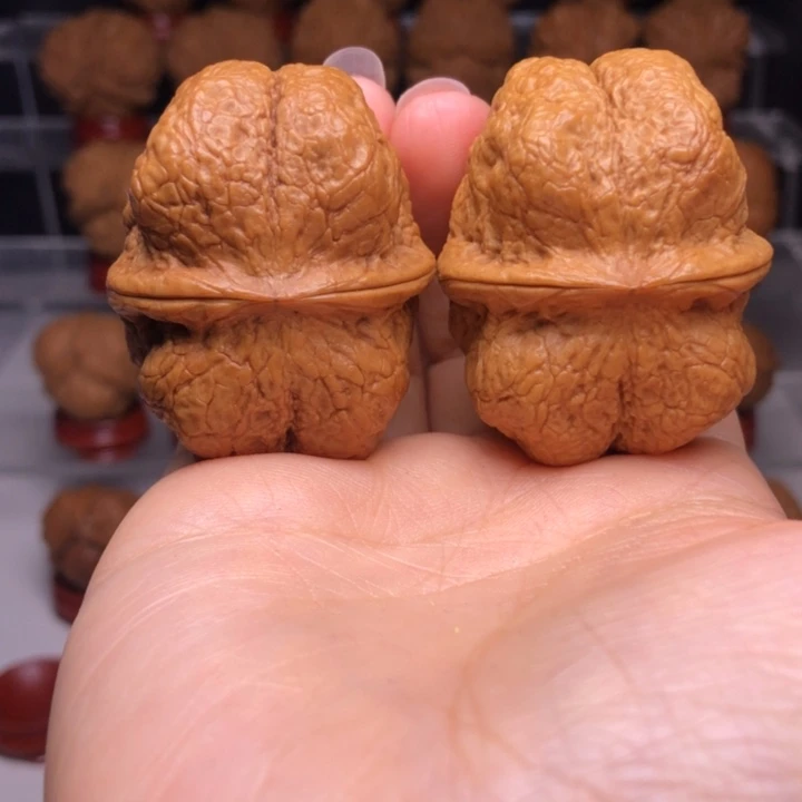 ‘***′吊坠文玩核桃3方尊