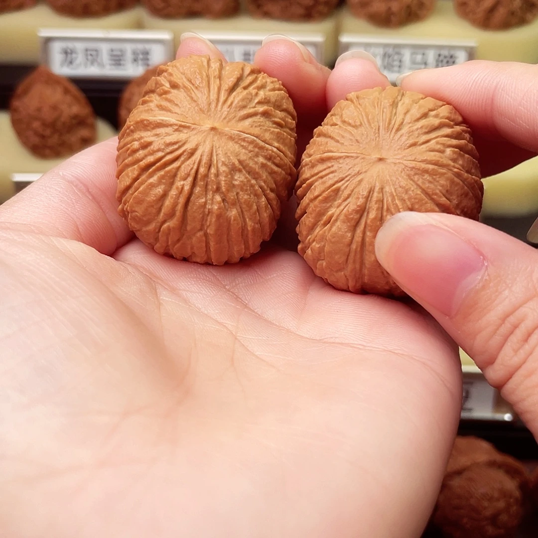 U***.文玩核桃吊坠猴头元宝39尺两对632