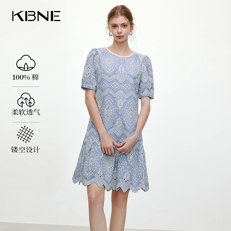 【芋总专属】裙子女款爆款2025新款高级感蓝色连衣裙镂空绣花连衣裙