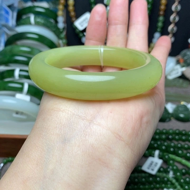 和田玉未镶嵌手镯57.5