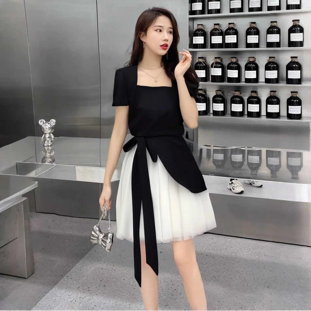 2025撞色时尚褶皱收腰设计裙子女气质轻奢时尚显瘦连衣裙D1662