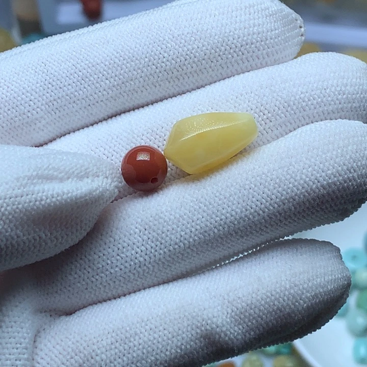 南红玛瑙未镶嵌珠宝奇石