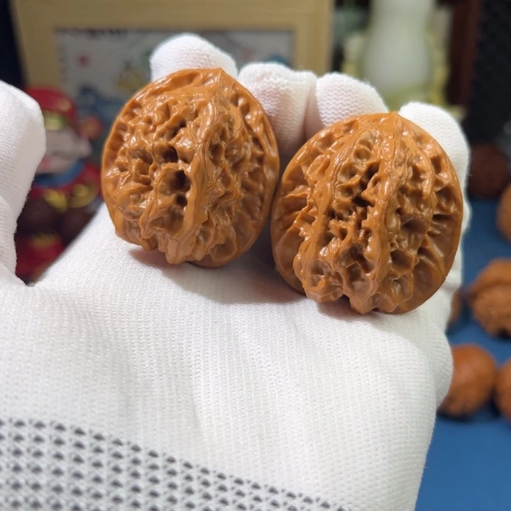 文玩核桃把件磐石