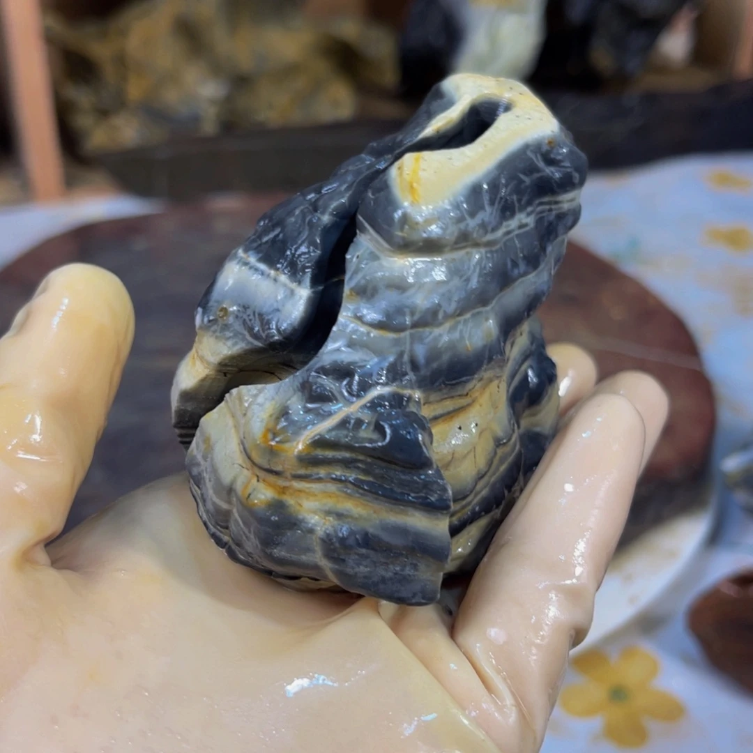 觉***风附石盆景一物一拍