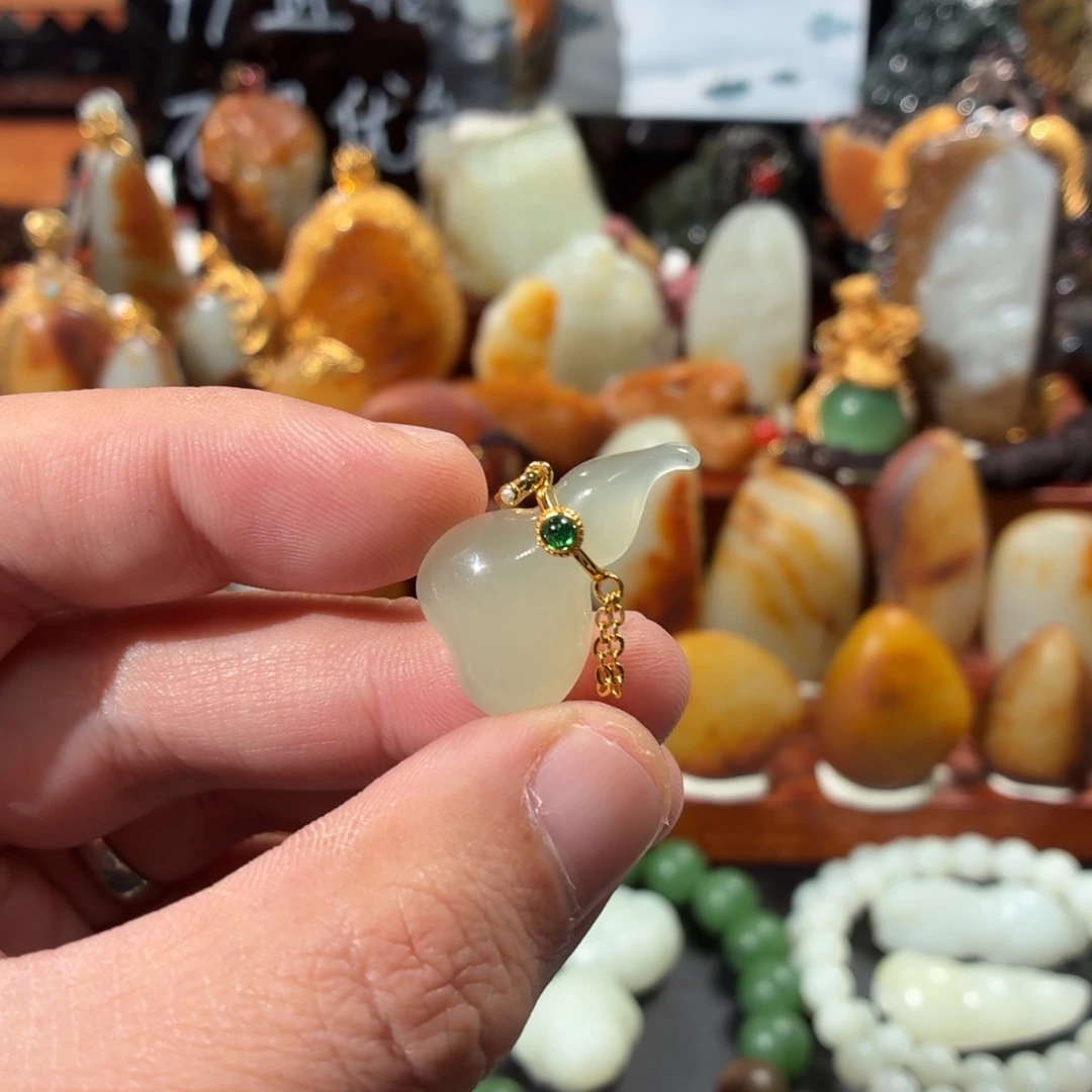 和田玉银S925镶嵌挂件4g