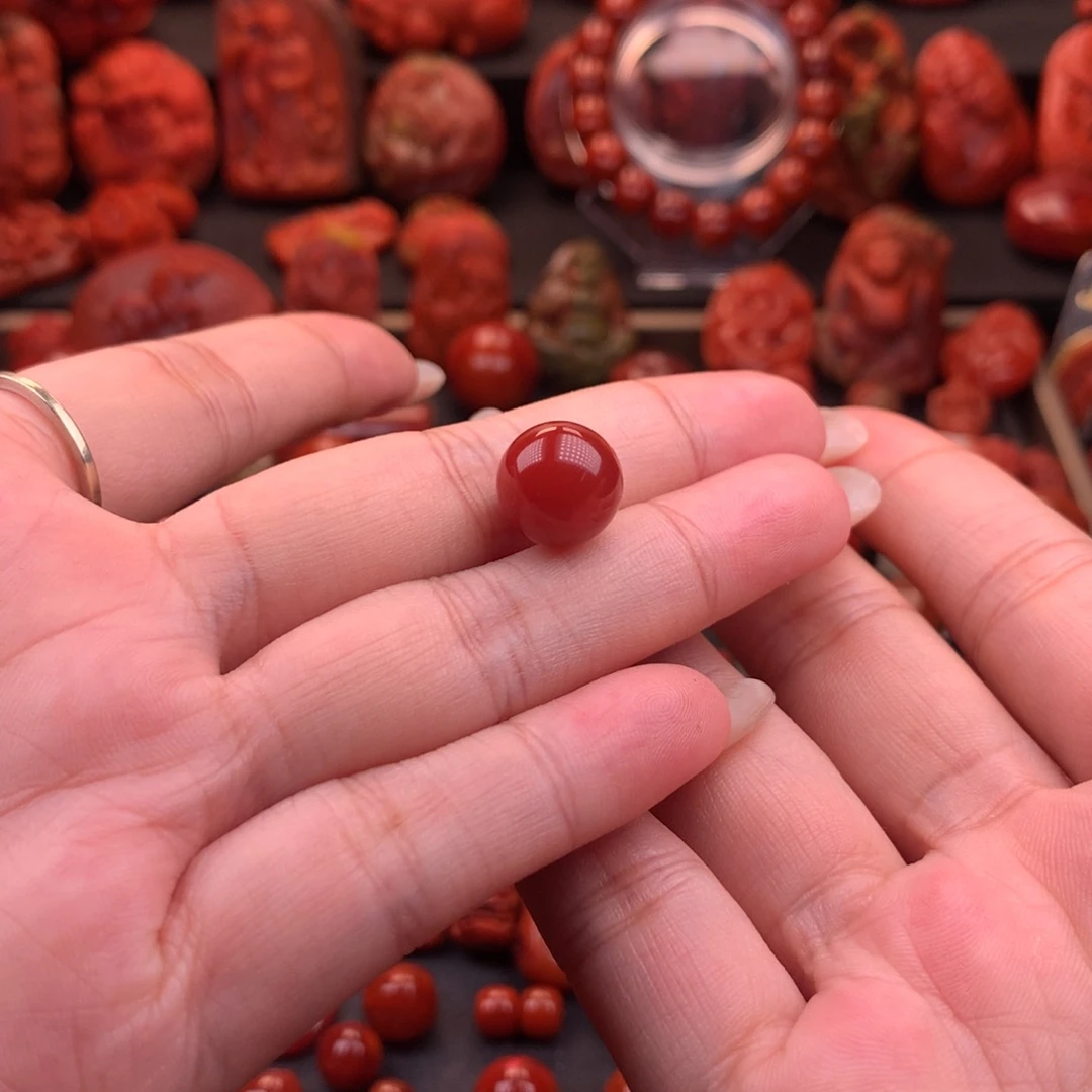 南红玛瑙未镶嵌原矿高品圆珠12mm