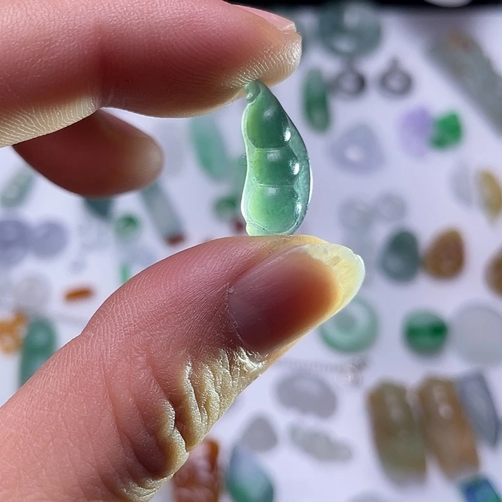 定制翡翠未镶嵌随行福豆