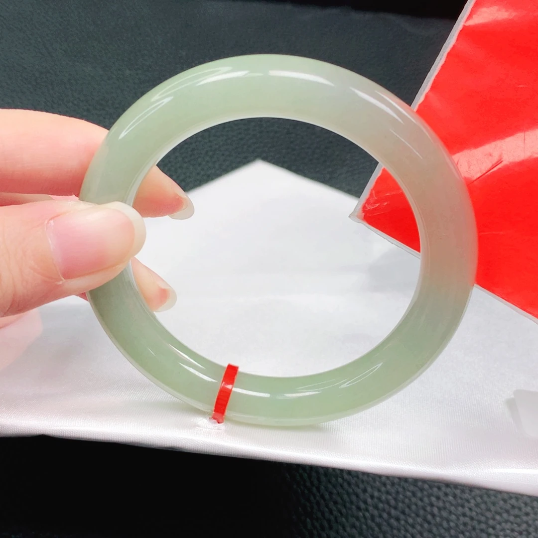 翡翠未镶嵌手镯54圈