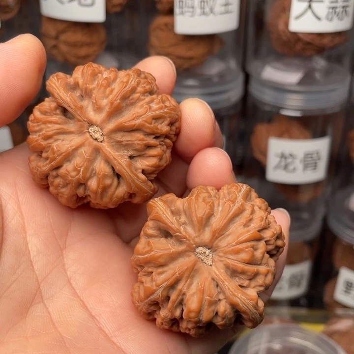 吊坠文玩核桃小**爱球筋