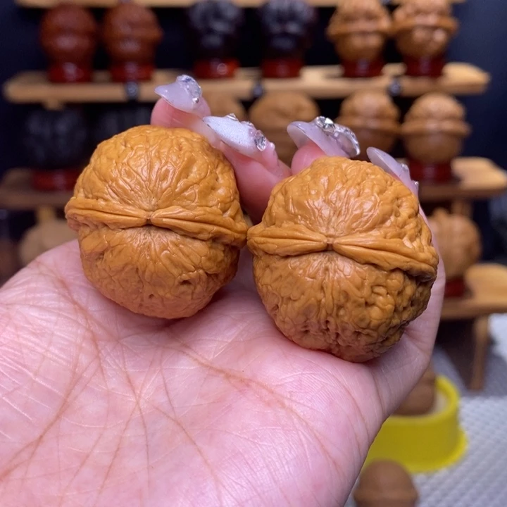 匹***。文玩核桃把件蛇皮球5号