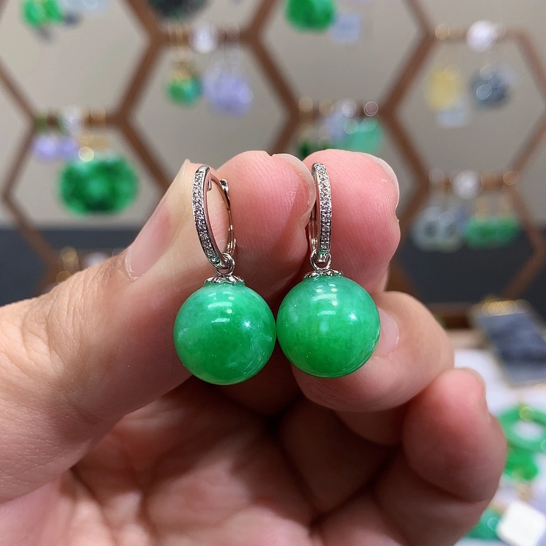 18K金镶嵌翡翠耳饰天然翡翠耳饰