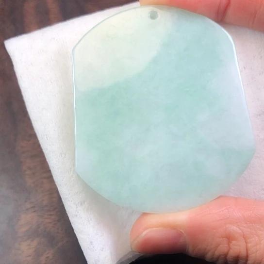 翡翠未镶嵌颈饰缅甸A货，每天下午1点半开播