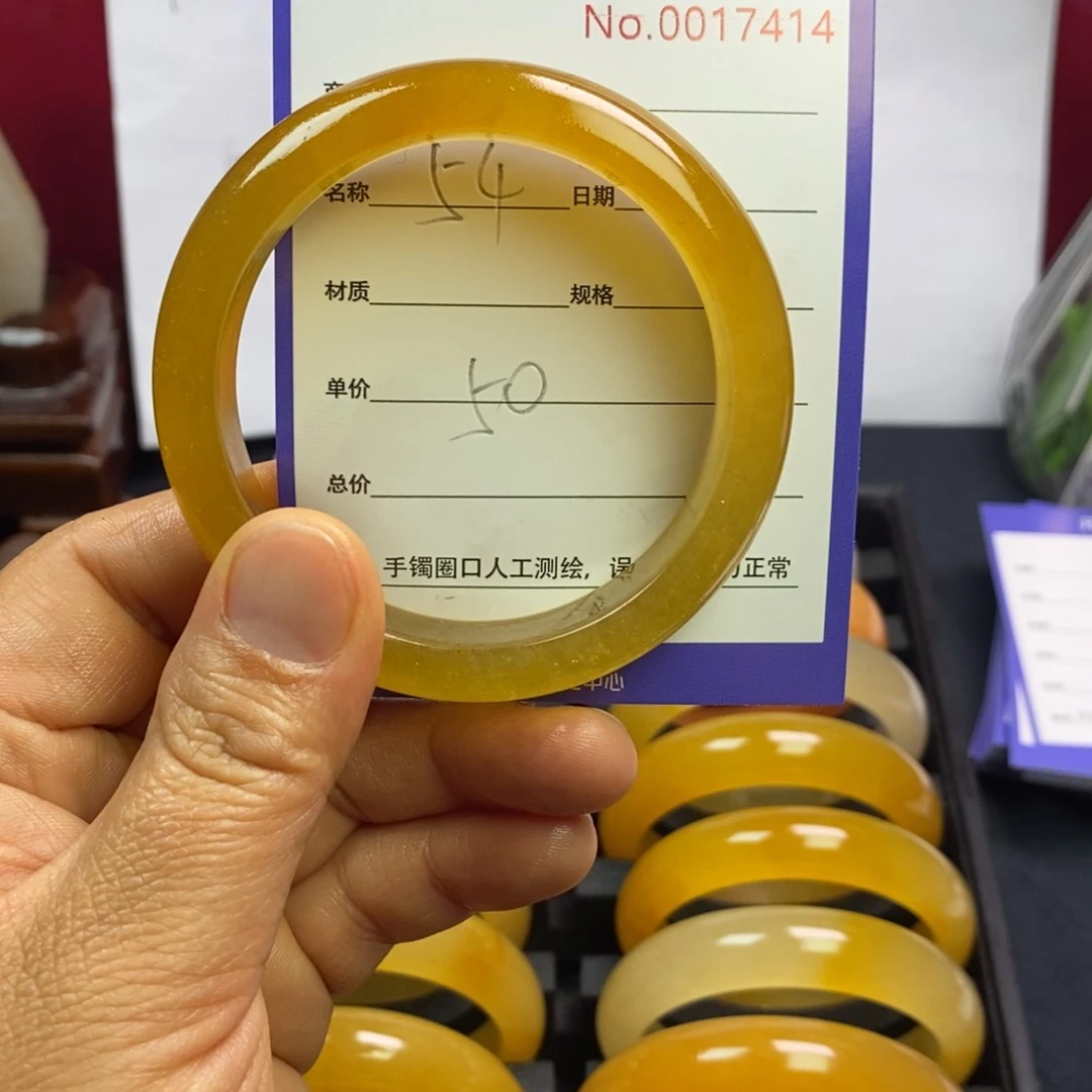 石英质玉手镯未镶嵌