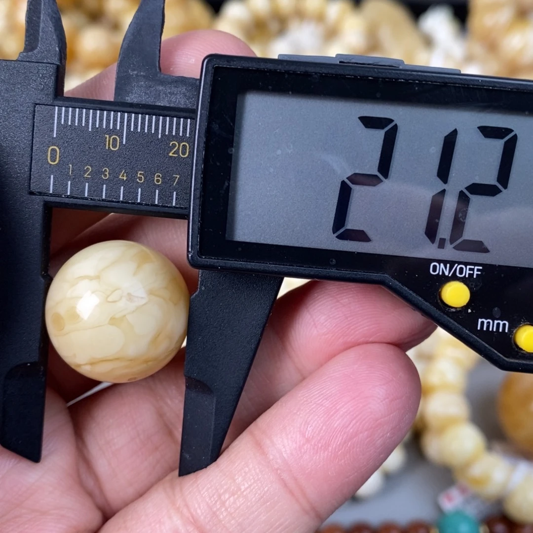 蜜蜡未镶嵌珠宝奇石5.3g