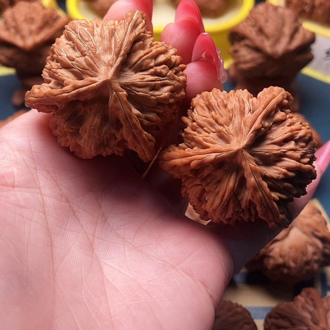 康***夫文玩核桃把件四座楼三棱 43全品