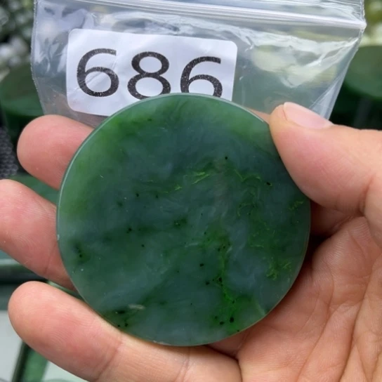 和田玉未镶嵌珠宝半成品