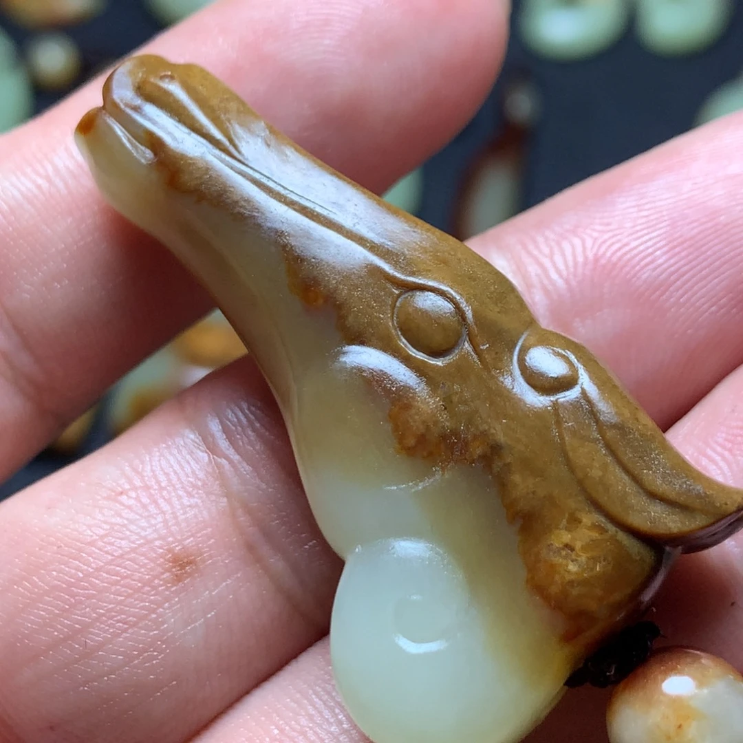 我***乓岫岩河磨玉（透闪石质玉）未镶嵌颈饰