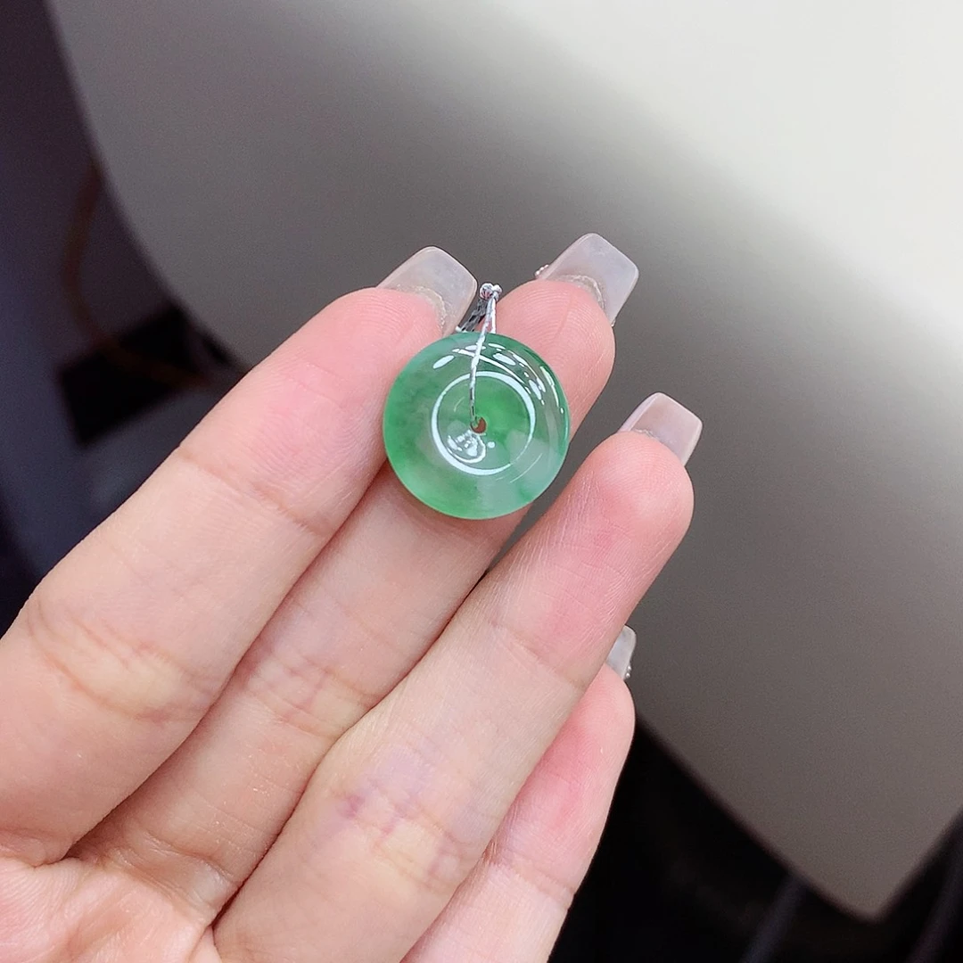 翡翠戒指未镶嵌平安扣