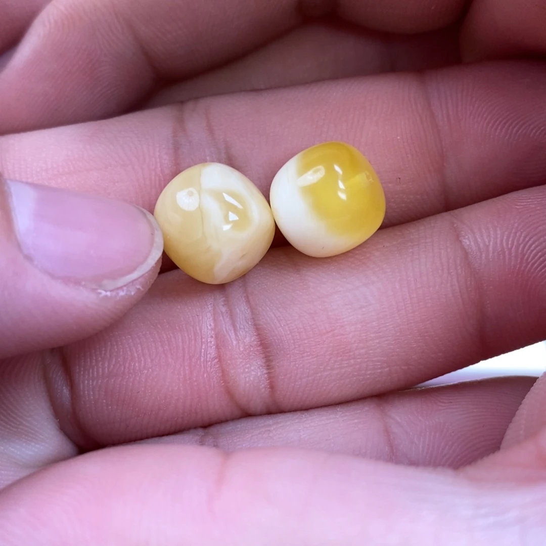 蜜蜡裸石未镶嵌这****冷