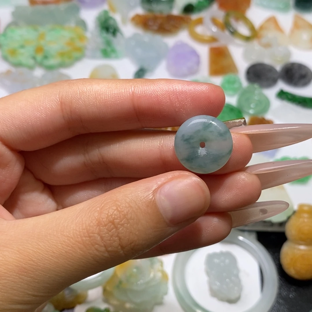 定制翡翠未镶嵌吊坠