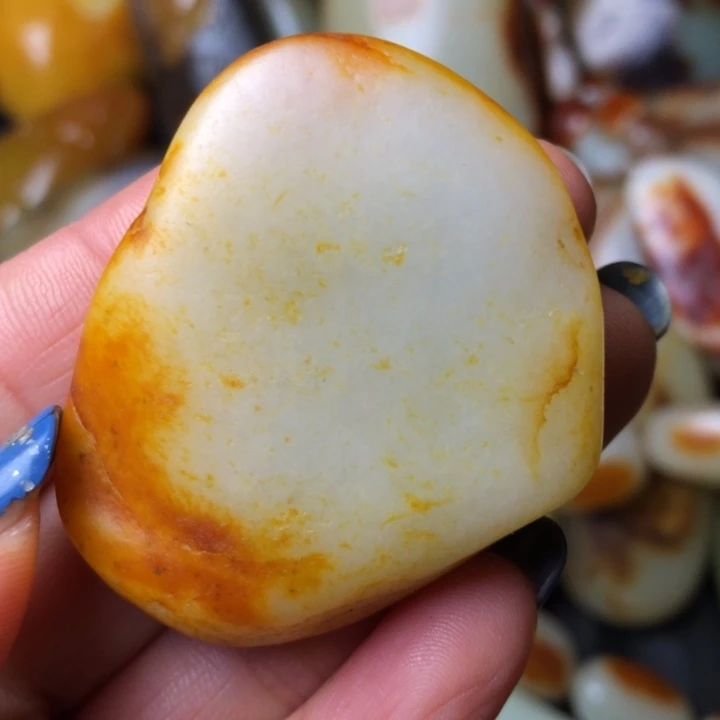 和田玉未镶嵌珠宝奇石