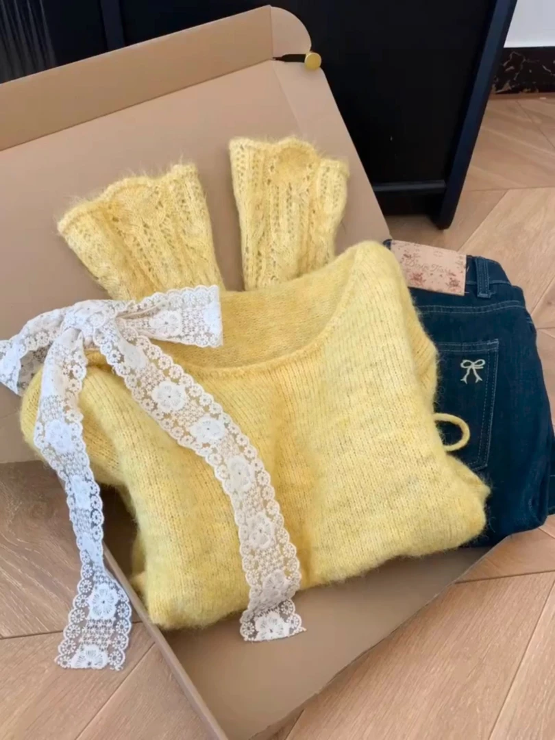 2025秋季新款韩系时尚百搭显瘦高级感黄色圆领针织长袖套头上衣女