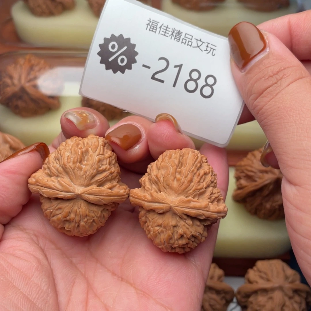 文玩核桃把件35头货精配白狮子