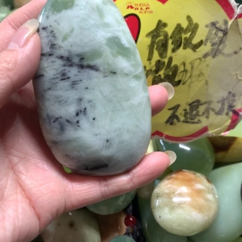 蛇纹石玉未镶嵌手把件